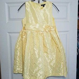 Girls dress